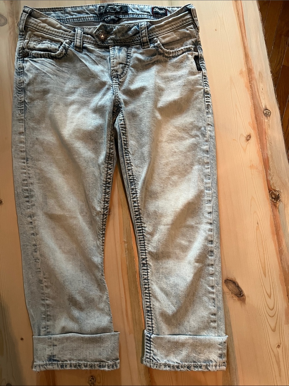 Silver Jeans Acid Wash Light Blue Cropped Jeans - Tuesday
